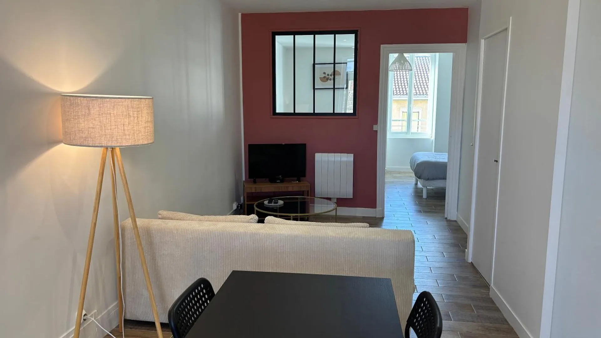 Appartement Cosy Avec Balcon contacts